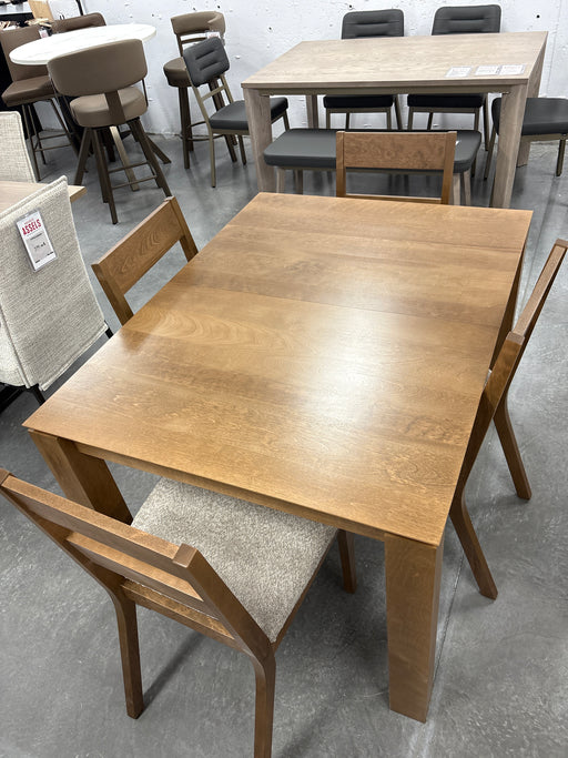 Table Arboit-Poitras avec 4 chaises
