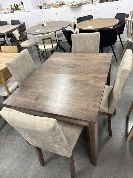Table Tomali en merisier avec 4 chaises couleur Porto