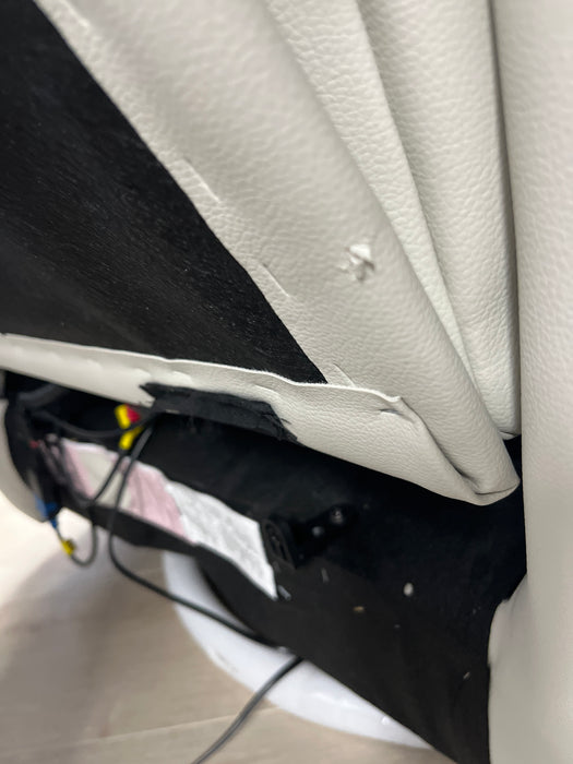 Fauteuil Elran electrique avec support lombaire cuir combo avec défauts