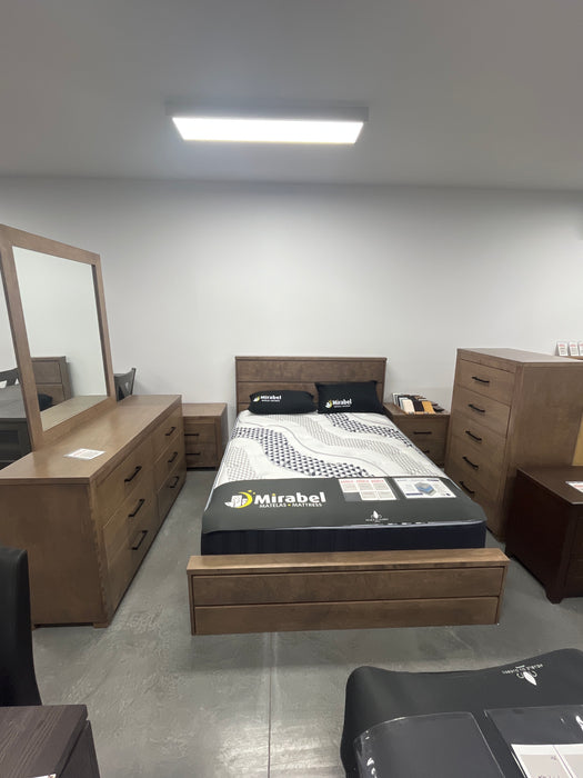 Ensemble chambre à coucher 60’’ JLM 8pcs avec légers défauts