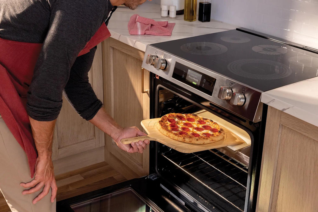 Cuisinière Frigidaire Gallery encastrable avec pizza cuite sur pierre - GCFE307CBF